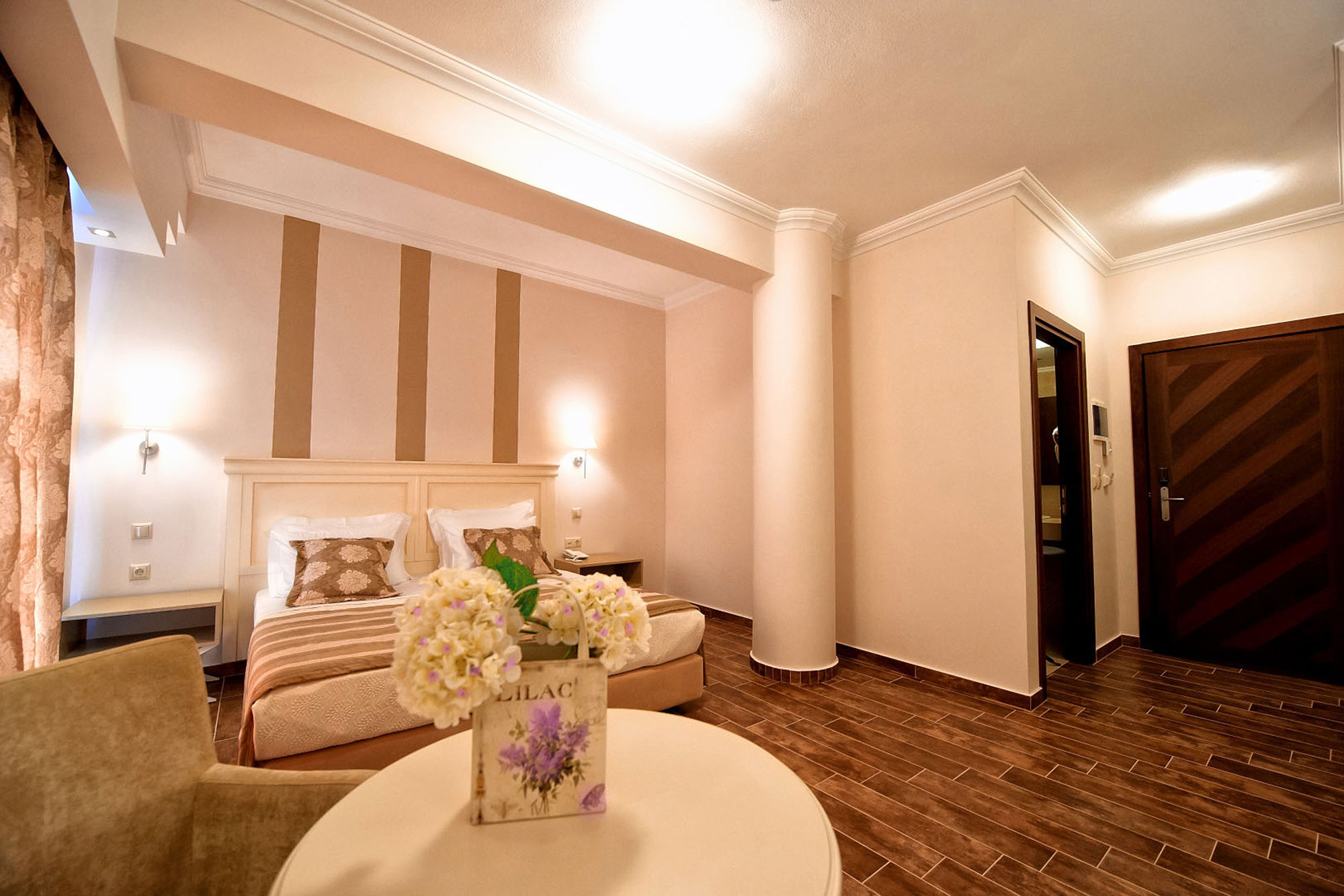 Enastron View Hotel Кастория Экстерьер фото