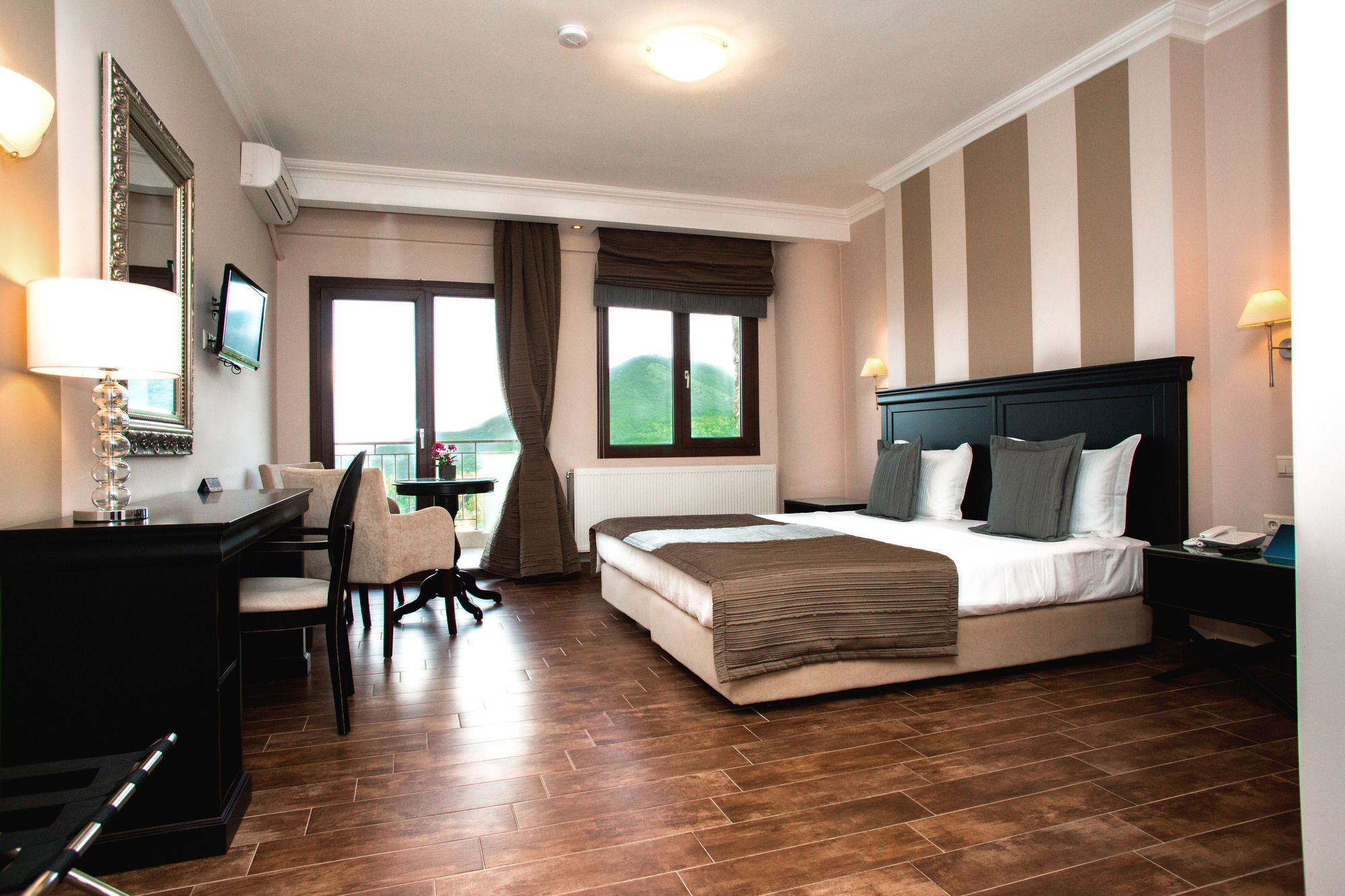 Enastron View Hotel Кастория Экстерьер фото